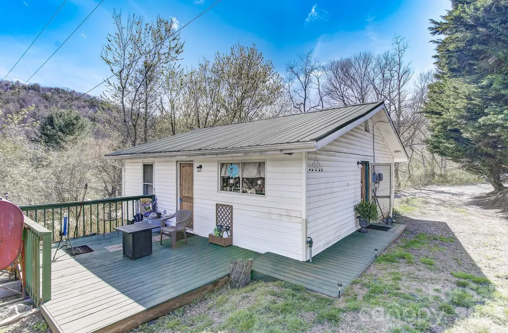 6 & 10 Lands End Drive Candler NC 28715