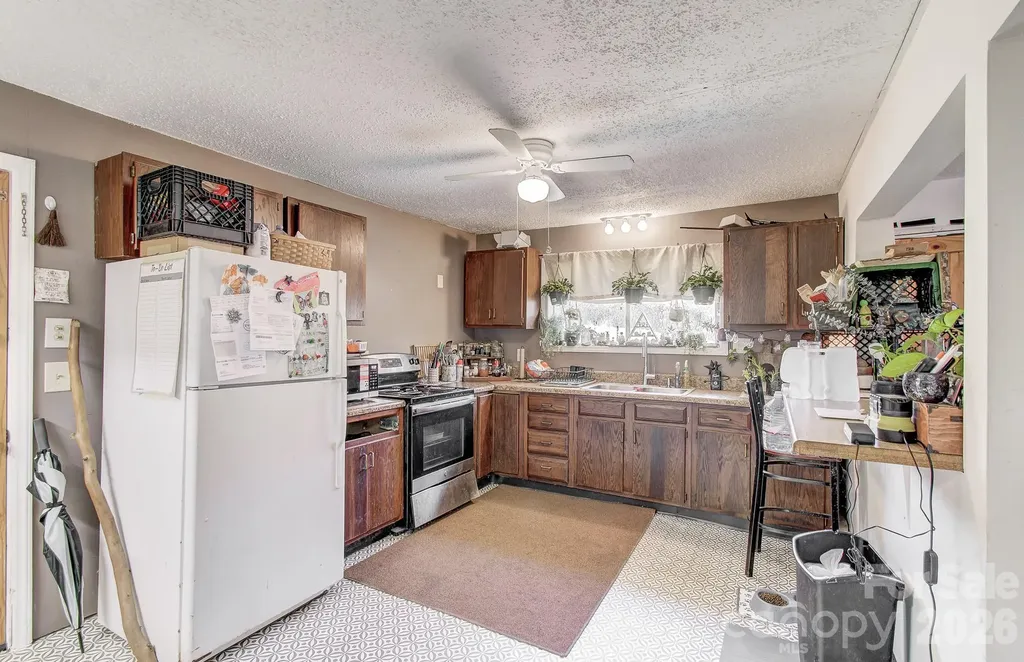6 & 10 Lands End Drive Candler NC 28715