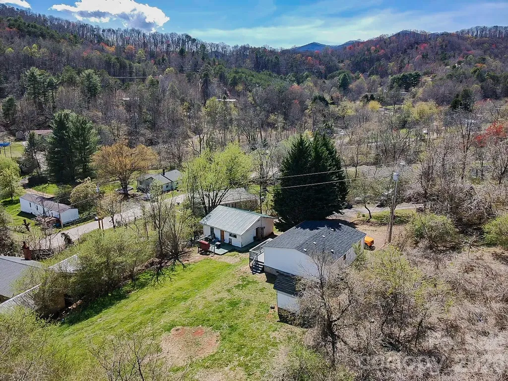 6 & 10 Lands End Drive Candler NC 28715