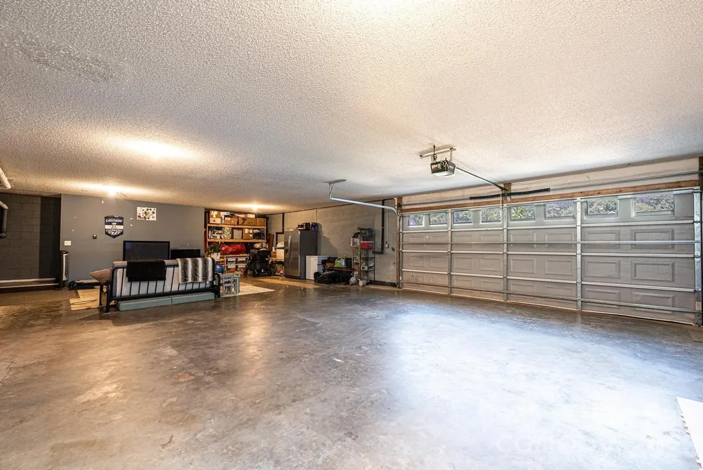 1896 Bakers Glade Lane Hickory NC 28602