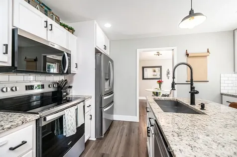 1896 Bakers Glade Lane Hickory NC 28602