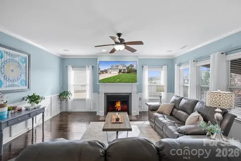 1007 Pine Bark Place Matthews NC 28104
