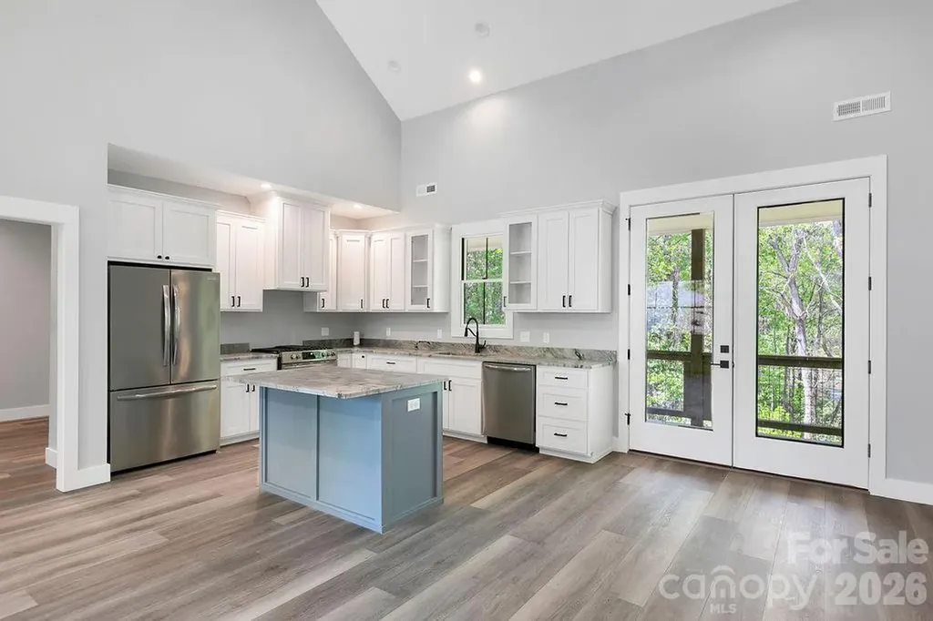 404 High Ridge Drive Mills River NC 28759