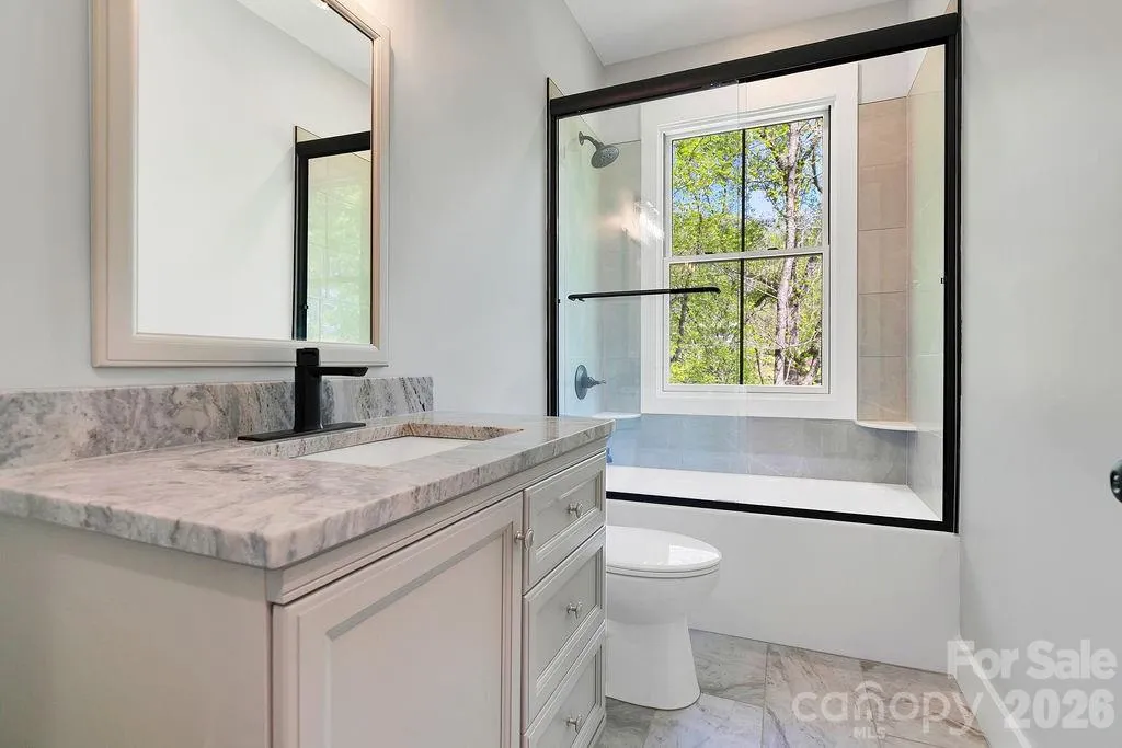 404 High Ridge Drive Mills River NC 28759