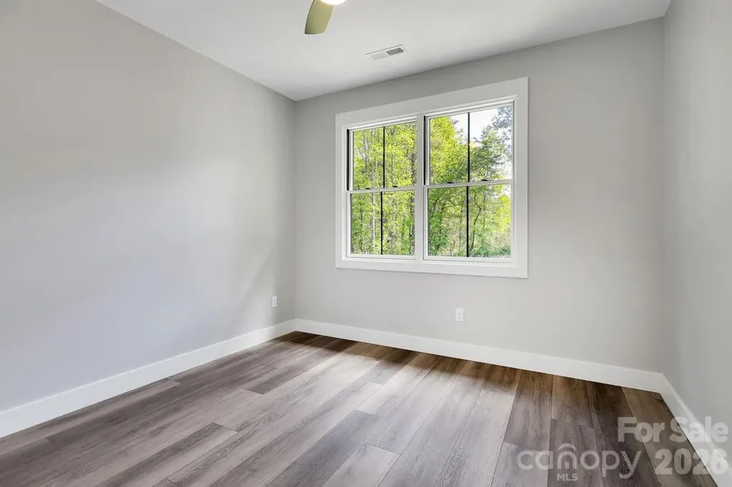 404 High Ridge Drive Mills River NC 28759