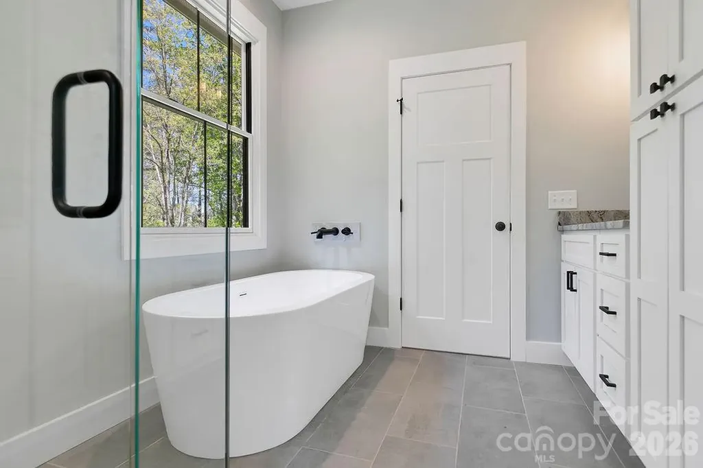 404 High Ridge Drive Mills River NC 28759