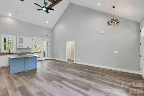 404 High Ridge Drive Mills River NC 28759