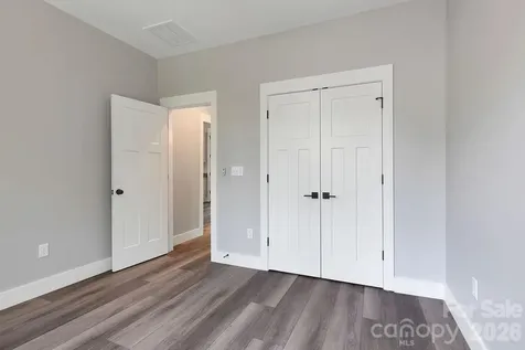 404 High Ridge Drive Mills River NC 28759