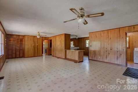 22271 Hwy 151 Highway McBee SC 29101