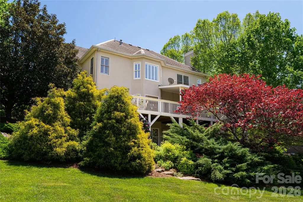 38 Pine Acre Boulevard Asheville NC 28804