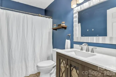 13 Spring Lake Drive Fletcher NC 28732
