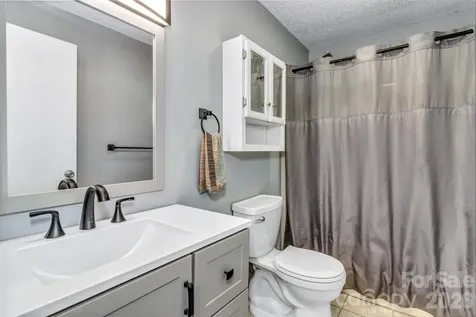 13 Spring Lake Drive Fletcher NC 28732