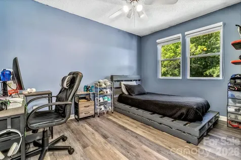 13 Spring Lake Drive Fletcher NC 28732