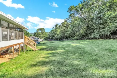 13 Spring Lake Drive Fletcher NC 28732