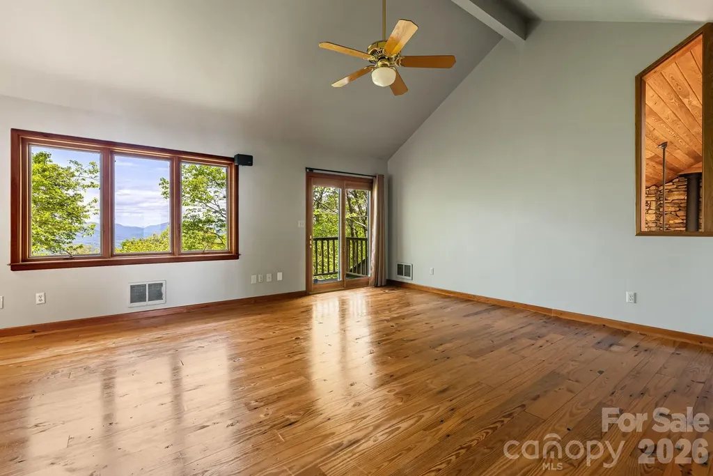 24 Smokey Road Asheville NC 28803