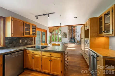 24 Smokey Road Asheville NC 28803
