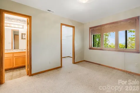 24 Smokey Road Asheville NC 28803