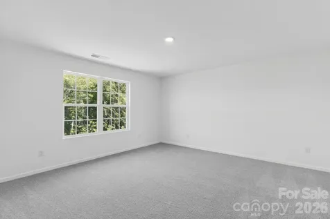 1602 Highacre Place Bessemer City NC 28016