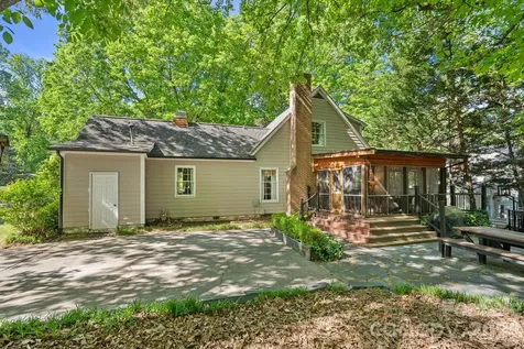 817 Bent Wood Court Matthews NC 28105
