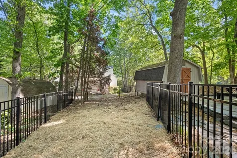 817 Bent Wood Court Matthews NC 28105