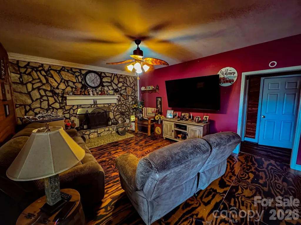 416 E Washington Avenue Bessemer City NC 28016