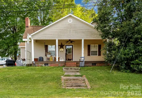 416 E Washington Avenue Bessemer City NC 28016