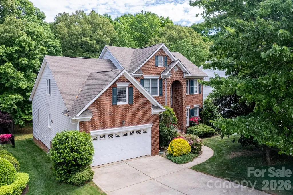 8908 Leinster Drive Charlotte NC 28277