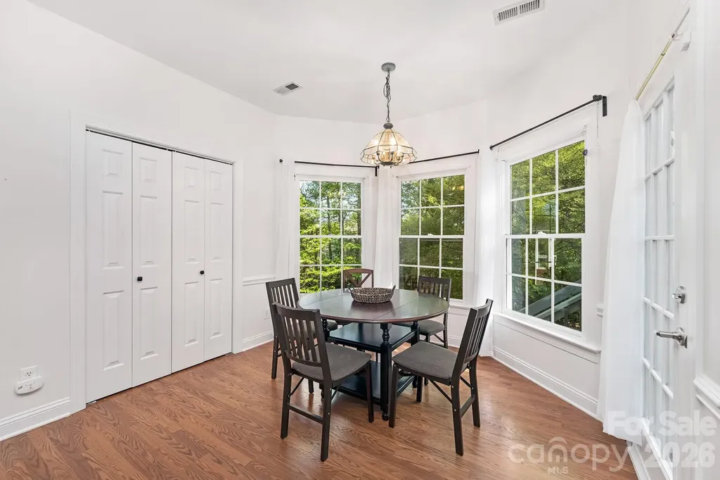 8908 Leinster Drive Charlotte NC 28277