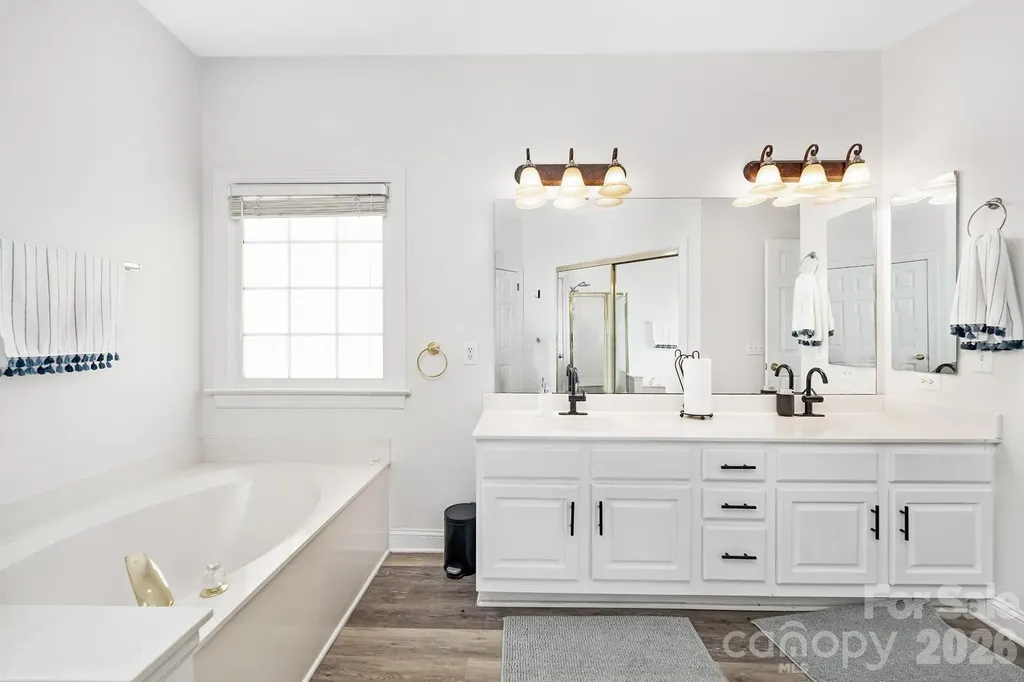 8908 Leinster Drive Charlotte NC 28277