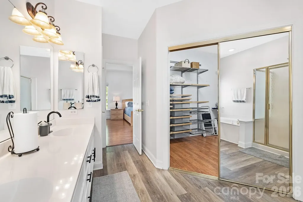 8908 Leinster Drive Charlotte NC 28277