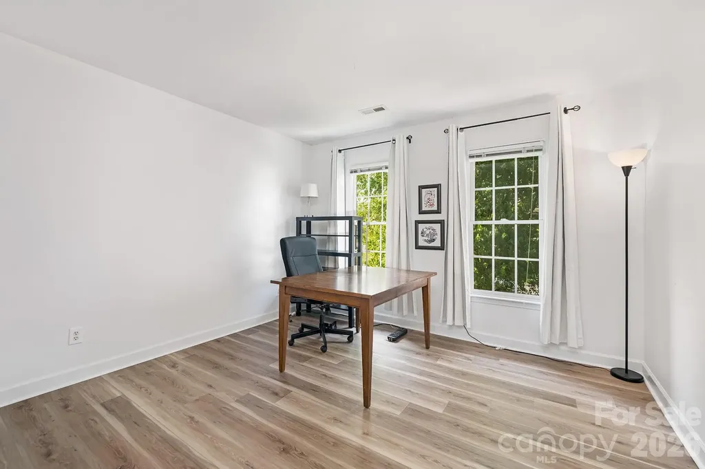 8908 Leinster Drive Charlotte NC 28277