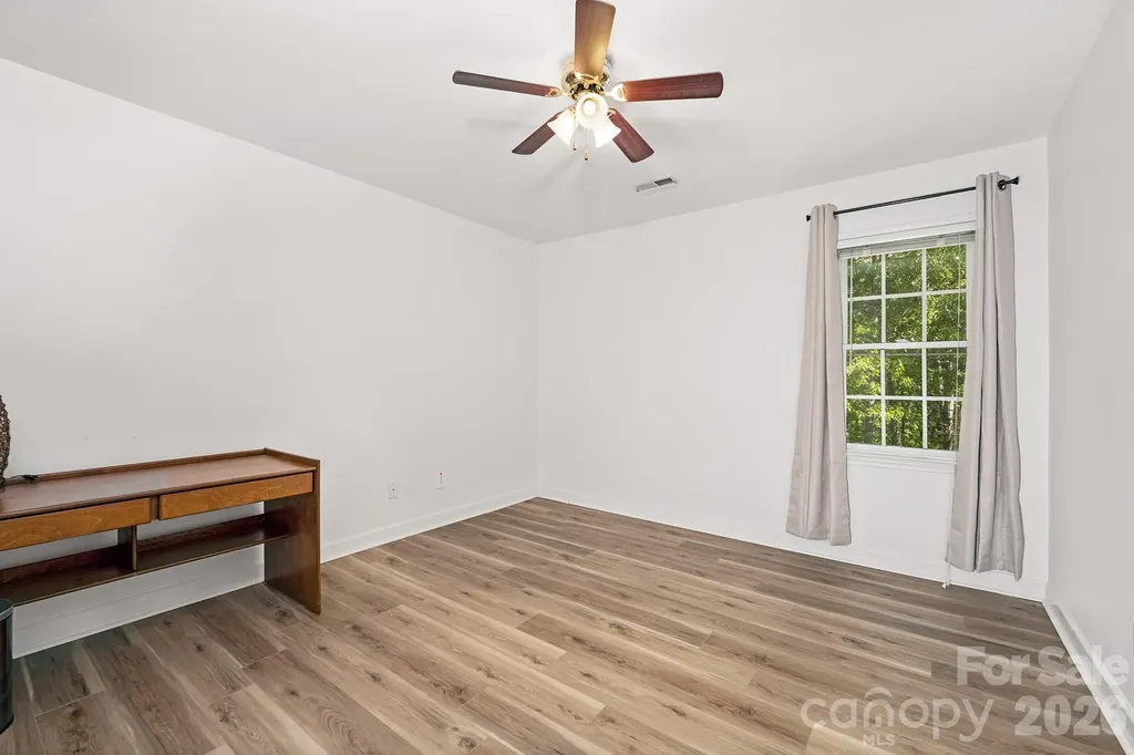 8908 Leinster Drive Charlotte NC 28277