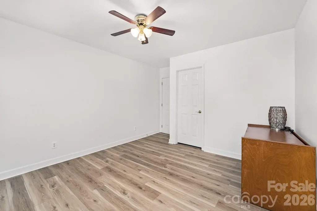 8908 Leinster Drive Charlotte NC 28277