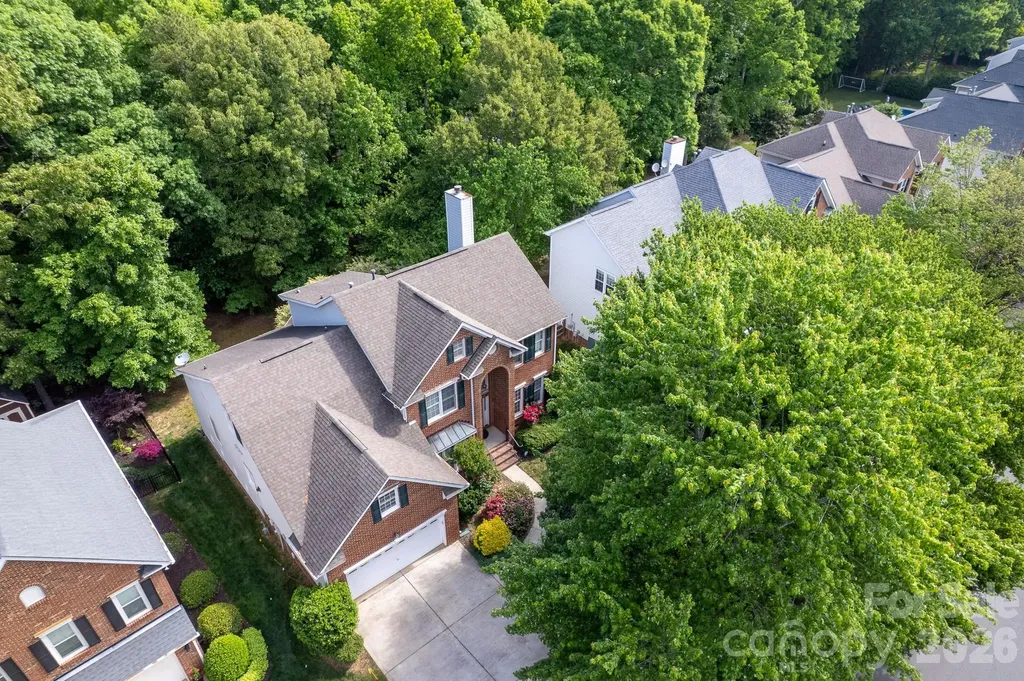 8908 Leinster Drive Charlotte NC 28277