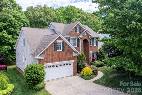 8908 Leinster Drive Charlotte NC 28277