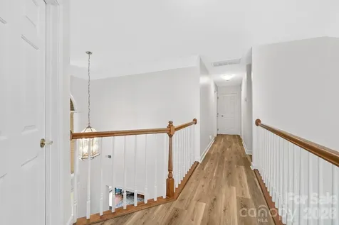 8908 Leinster Drive Charlotte NC 28277