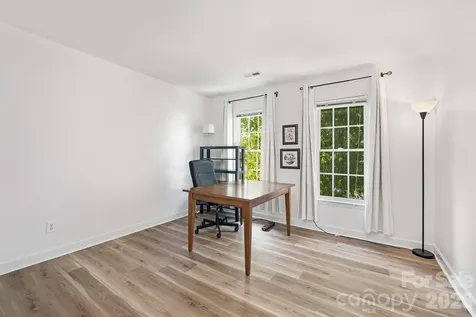 8908 Leinster Drive Charlotte NC 28277