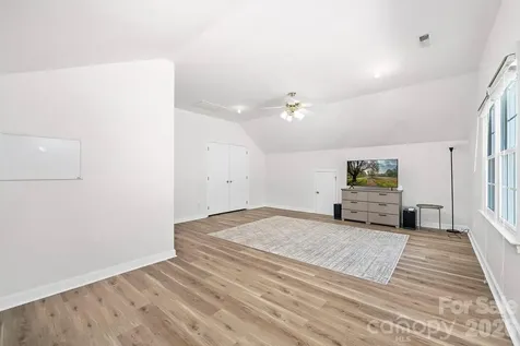 8908 Leinster Drive Charlotte NC 28277