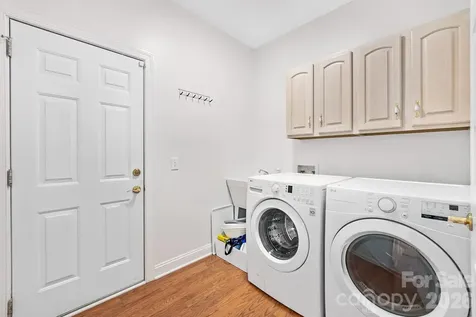 8908 Leinster Drive Charlotte NC 28277