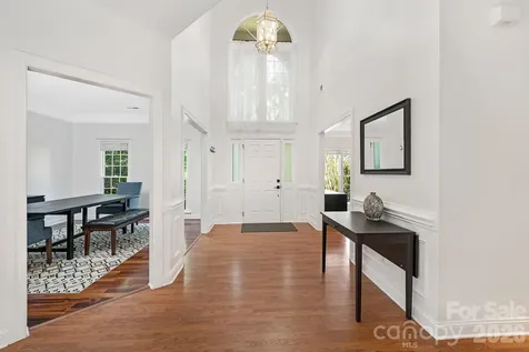 8908 Leinster Drive Charlotte NC 28277