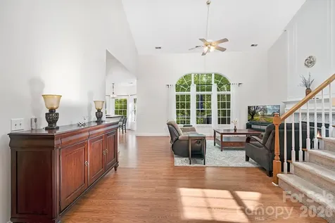 8908 Leinster Drive Charlotte NC 28277