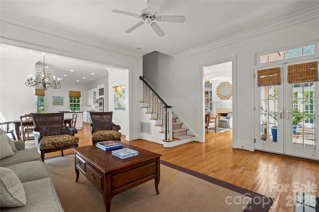 2046 Hopedale Avenue Charlotte NC 28207