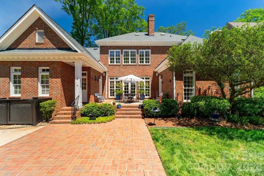 2046 Hopedale Avenue Charlotte NC 28207