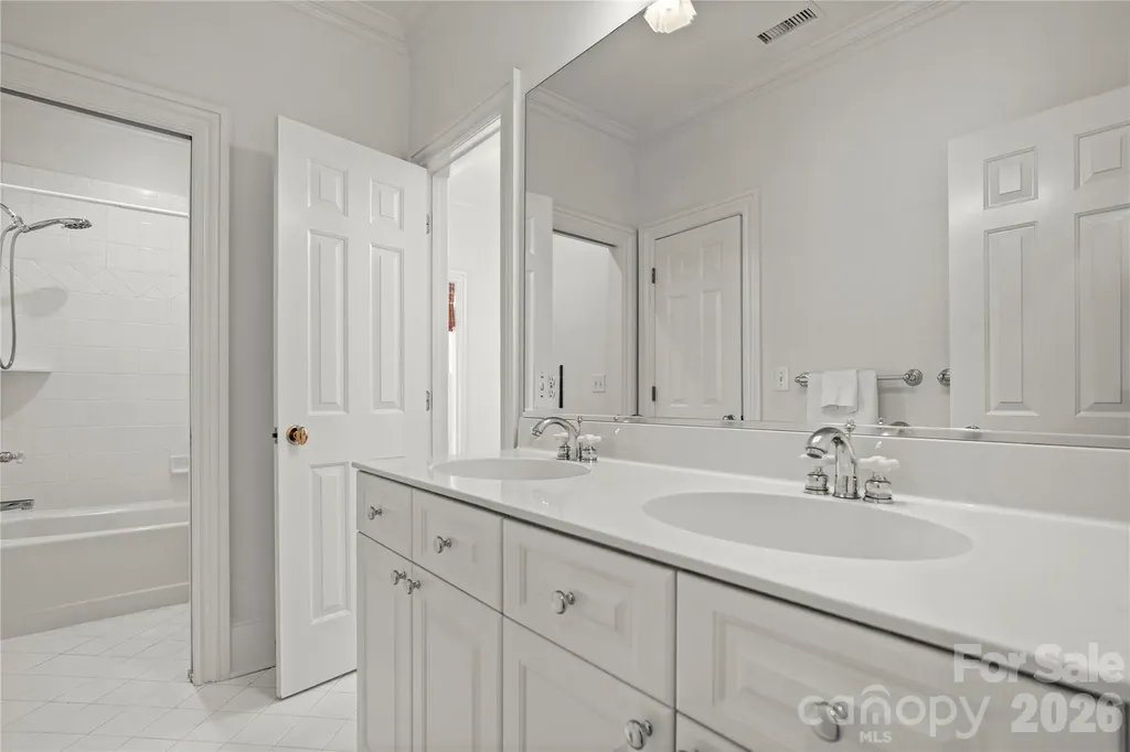 2046 Hopedale Avenue Charlotte NC 28207