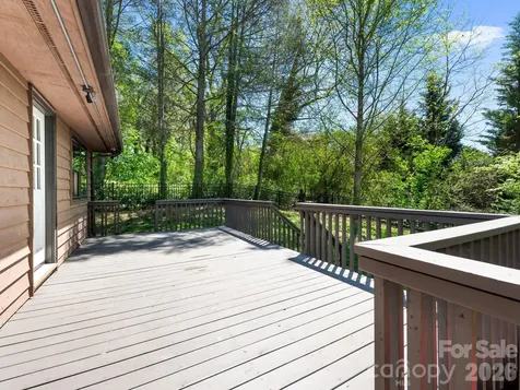 21 Dogwood Grove Asheville NC 28805
