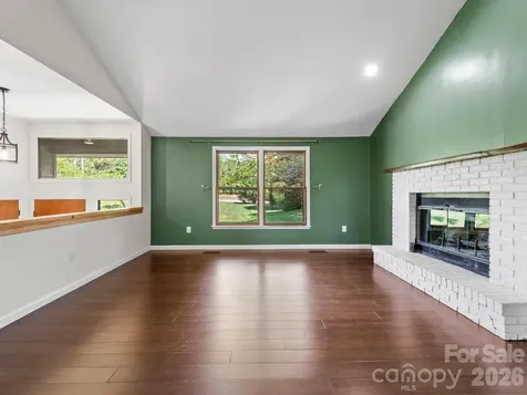 21 Dogwood Grove Asheville NC 28805