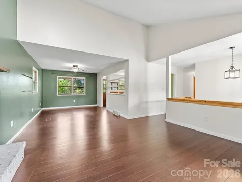 21 Dogwood Grove Asheville NC 28805