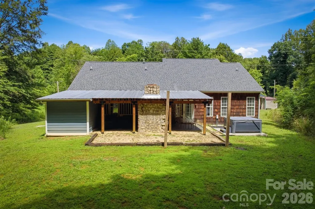 2570 Blowing Rock Boulevard Lenoir NC 28645