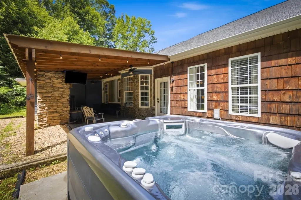 2570 Blowing Rock Boulevard Lenoir NC 28645