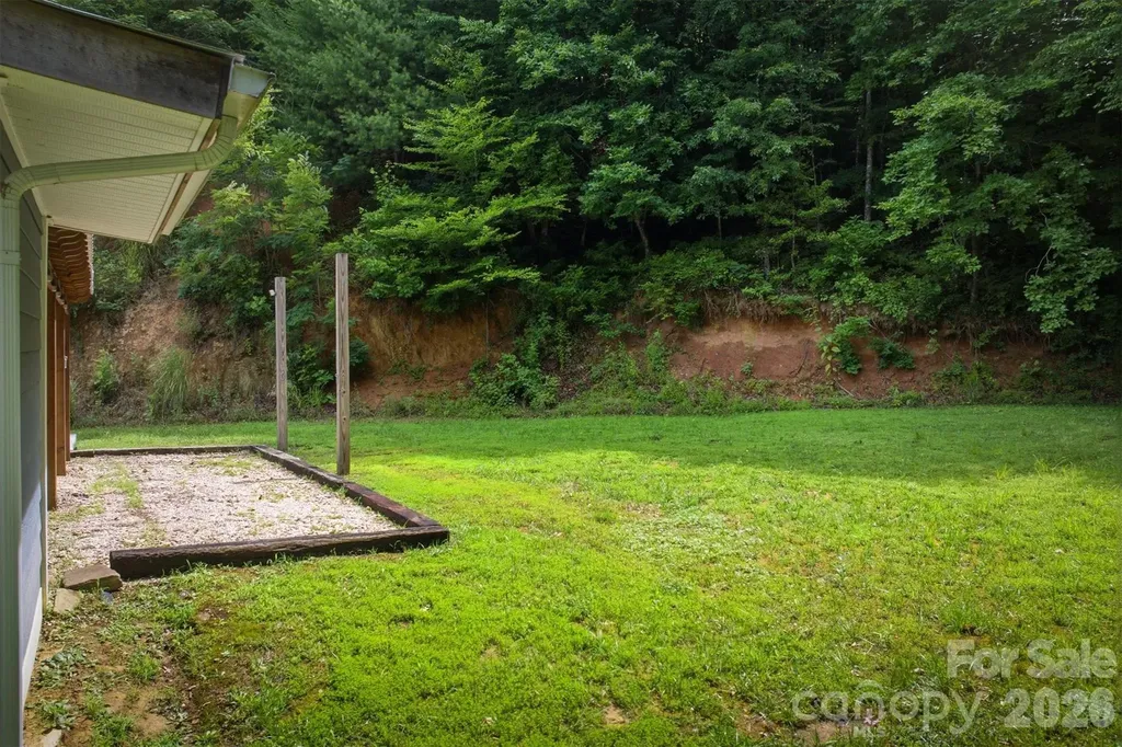 2570 Blowing Rock Boulevard Lenoir NC 28645